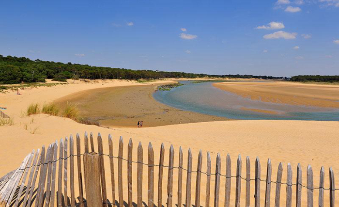 Camping Les Cabanes d'Oléron - Talmont-Saint-Hilaire