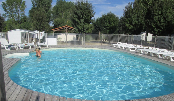 Camping Val De Boutonne - Poitou-Charentes - Saint-Jean-d'Angély - 324€/sem