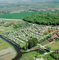 Camping Le Clairmarais background-poster