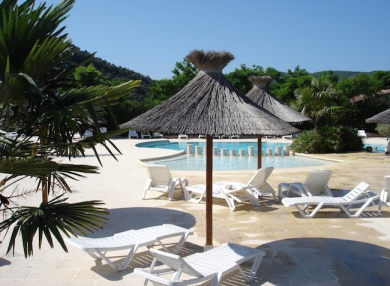 Camping Le Riviera background-poster