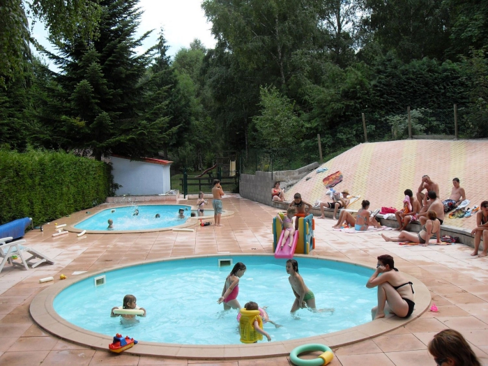 Camping Les Chelles - Olliergues