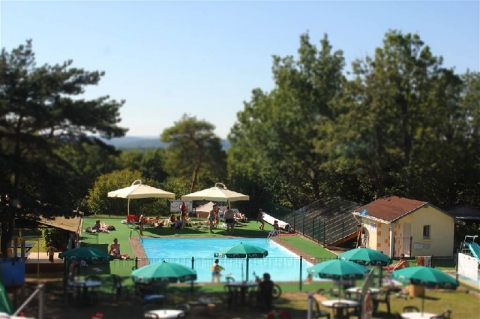 Camping LES HIRONDELLES - Loupiac