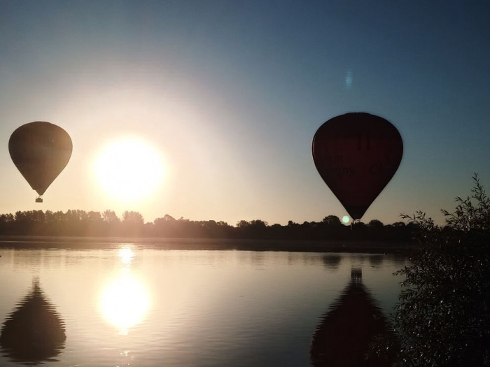 Camping Au Bord De Loire - Gennes