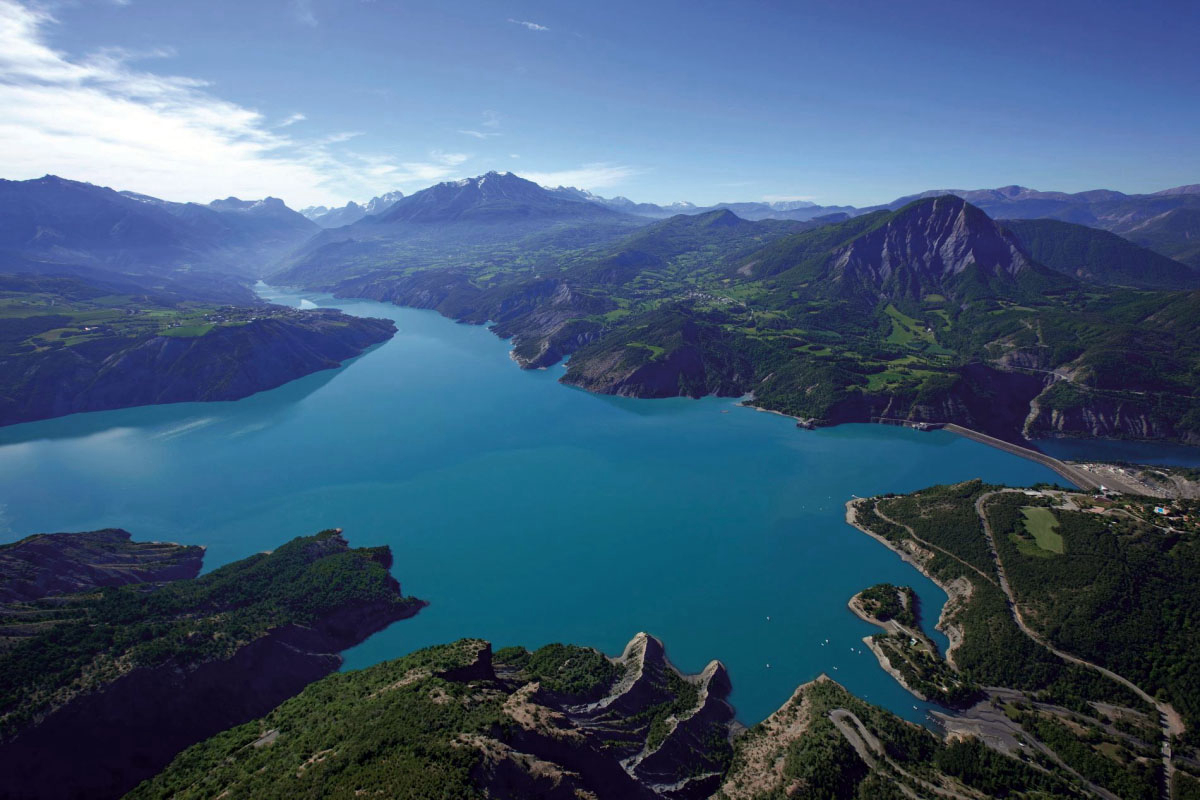 Wat is er te doen rond het meer van Serre-Ponçon?